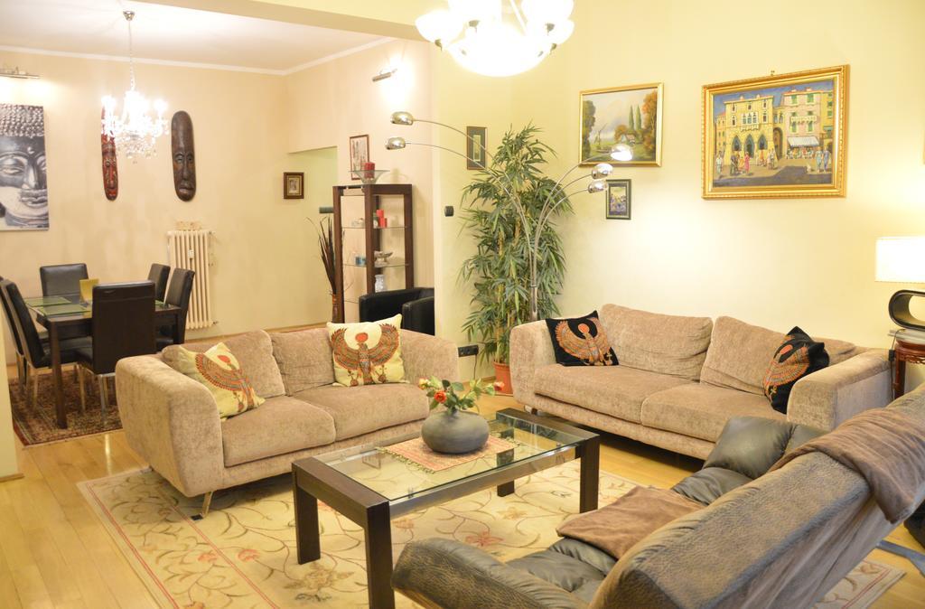 Classic Flat At Basilica Budapeste Exterior foto