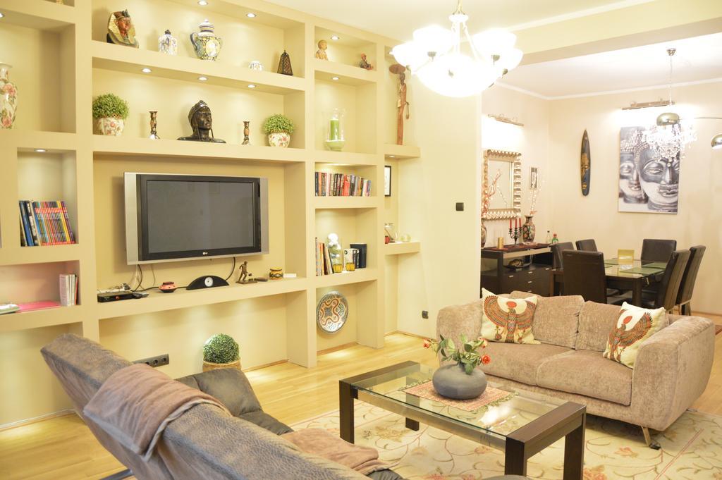 Classic Flat At Basilica Budapeste Exterior foto